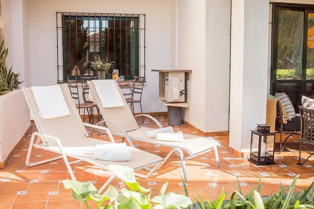 Stunning Ground Floor Apartment! Benalmádena 0*,  Španělsko
